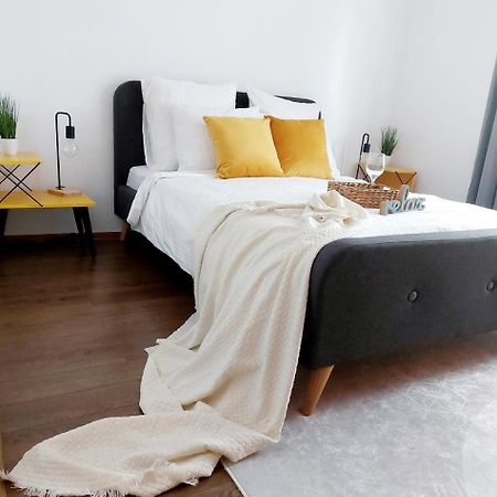 Cozy Apartment In The Center Of Bucureşti Eksteriør bilde